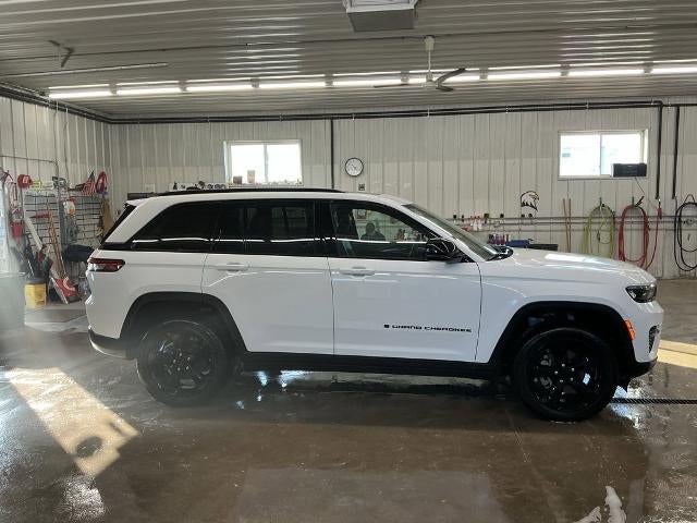 2023 Jeep Grand Cherokee Altitude 4x4