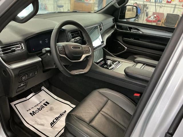 2023 Jeep Wagoneer Series II Carbide 4x4