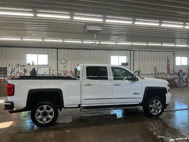 2017 Chevrolet Silverado 2500 HD Crew Cab Standard Box 4-Wheel Drive LTZ