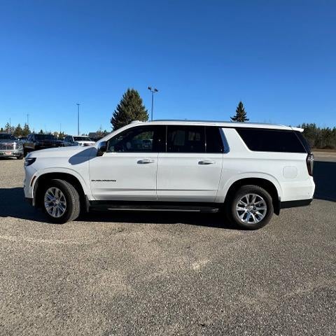 2025 Chevrolet Suburban 4WD Premier