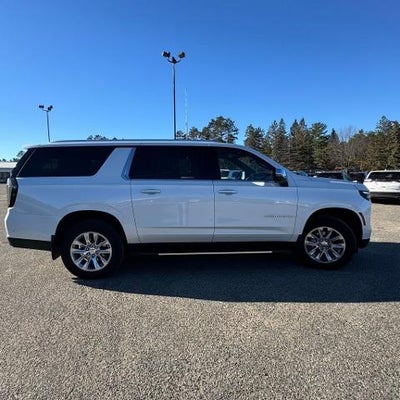 2025 Chevrolet Suburban 4WD Premier