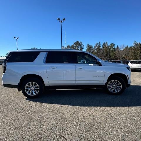 2025 Chevrolet Suburban 4WD Premier