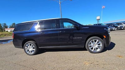 2023 Chevrolet Suburban 4WD High Country