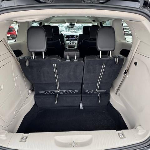 2024 Chrysler Pacifica Hybrid Select FWD