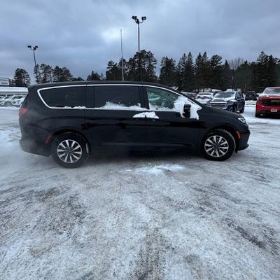 2024 Chrysler Pacifica Hybrid Select FWD