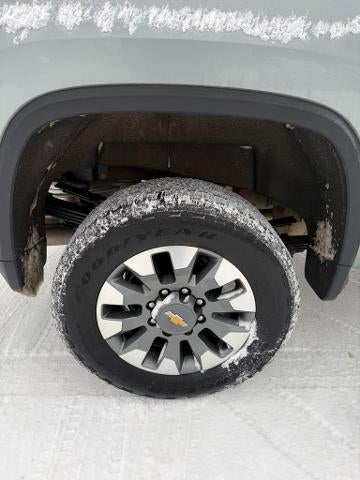 2024 Chevrolet Silverado 3500 HD Crew Cab Standard Box 4-Wheel Drive LT