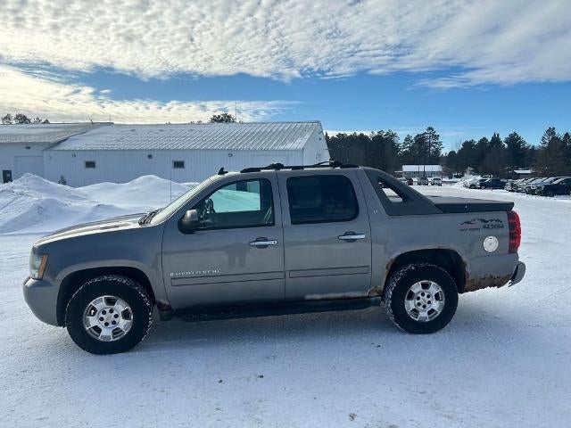 Used 2007 Chevrolet Avalanche LT with VIN 3GNFK123X7G202374 for sale in Grand Rapids, Minnesota