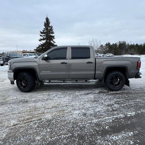 2017 GMC Sierra 1500 Crew Cab Short Box 4-Wheel Drive SLT
