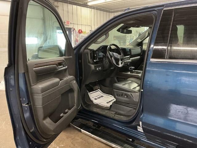 2022 GMC Sierra 1500 Crew Cab Short Box 4-Wheel Drive SLT