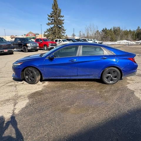 Used 2022 Hyundai Elantra SEL with VIN 5NPLS4AG5NH053877 for sale in Grand Rapids, Minnesota